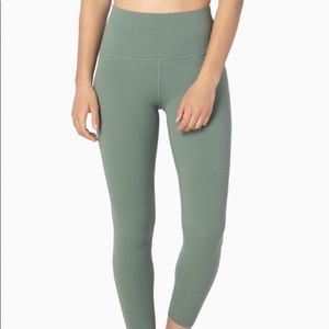 Beyond Yoga High Waisted Legging in Aloha Green L